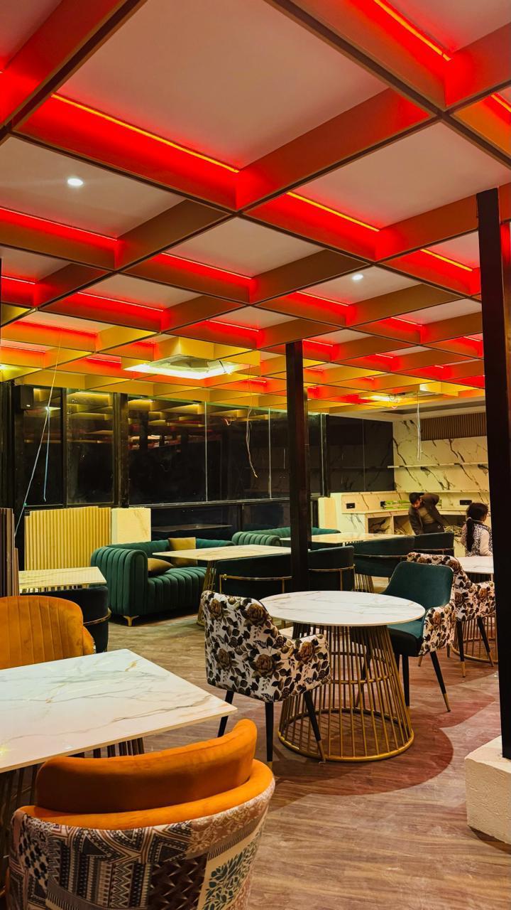 Ciel evening restaurant interior